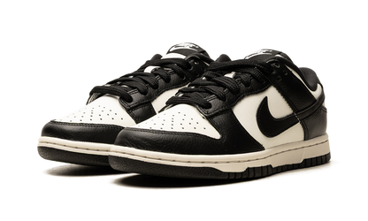 Dunk Low SE WMNS"Cherry Charms - Panda" HQ7487 100