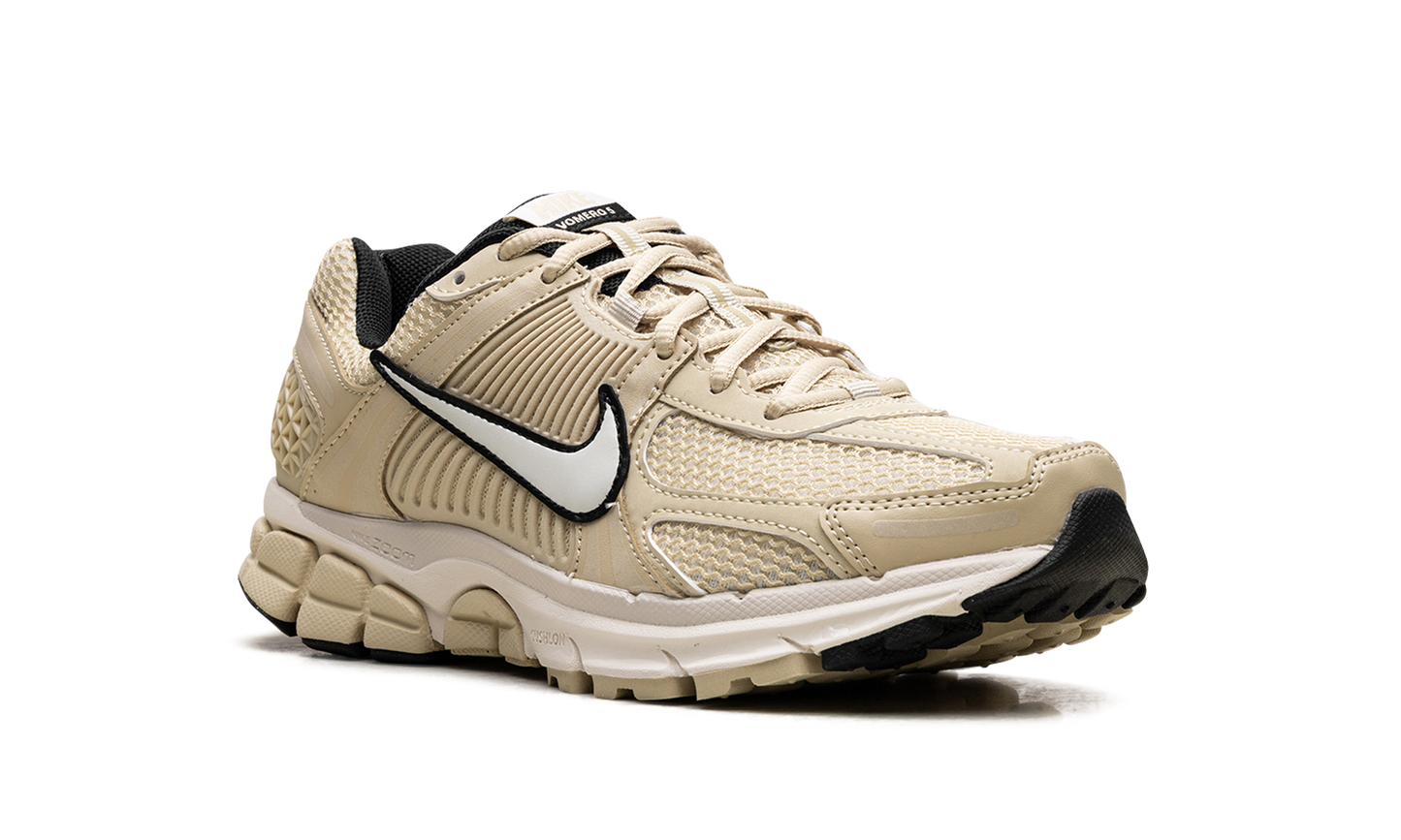 Air Zoom Vomero 5 WMNS"Team Gold" FJ2028 700