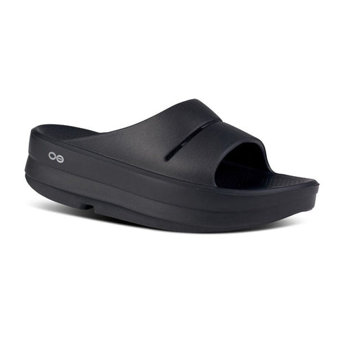 Women's OOmega OOahh Sandal in Black