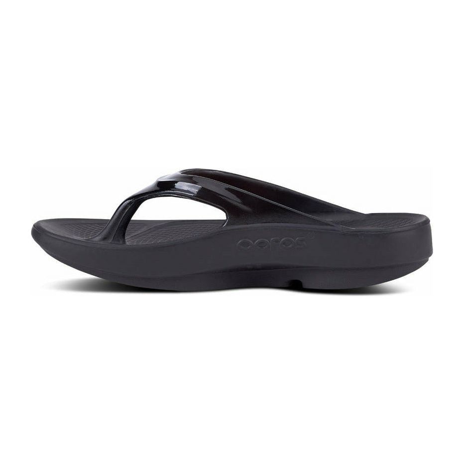 Women's OOlala Thong Sandal in Black