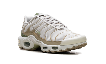 Air Max Plus WMNS"Light Bone/ Honeydew/ Alligator" DX8954 001