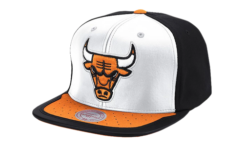 NBA Day One Snapback Cap "Chicago Bulls - White / Orange" 6HSSMM19224 CBUWHOR