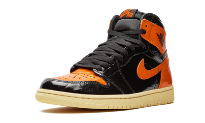 1 Retro High OG "Shattered Backboard 3.0" 555088 028