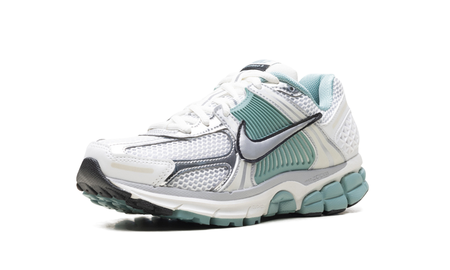 Air Zoom Vomero 5 WMNS"Cannon" HF1877 101