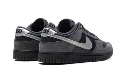 Dunk Low WMNS"Anthracite/ Metallic Silver" II7636 001