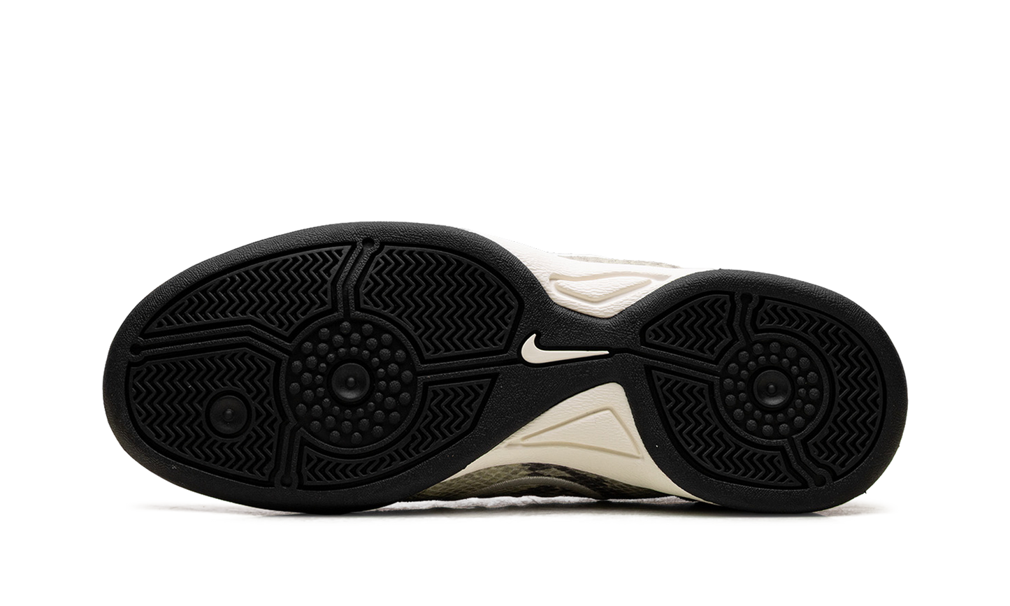 Total 90 SE WMNS"Olive Aura Pale Ivory" IB4204 301