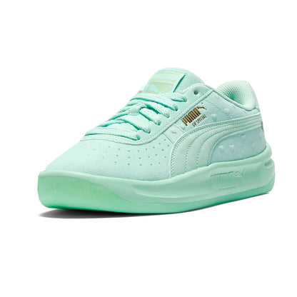 GV Special Hearts Sneakers