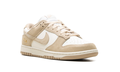 Dunk Low WMNS "Sail White Metallic Gold" IO4244 101