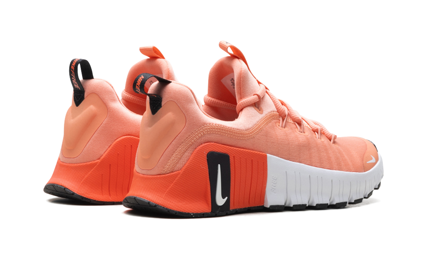 Free Metcon 6 WMNS"Apricot" FJ7126 803
