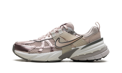 V2K Run WMNS"Particle Beige College Grey Light Bone" FD0736 201