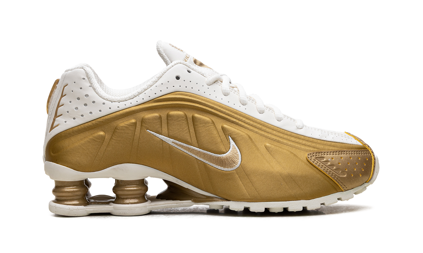 Shox R4 WMNS"Metallic Gold" AR3565 010