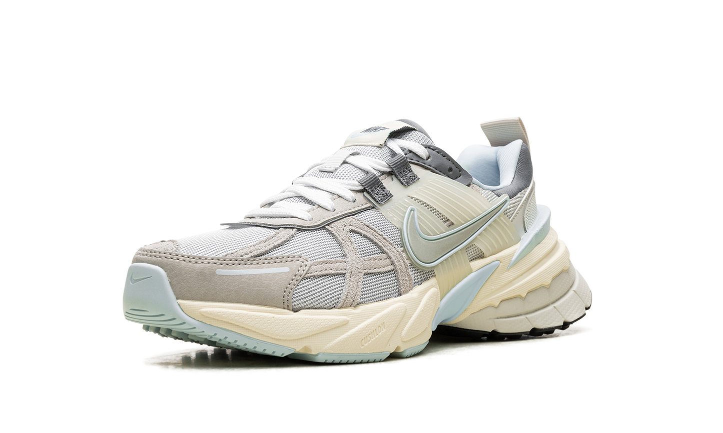 V2K Run WMNS"METALLIC PLATINUM" FZ3596 072