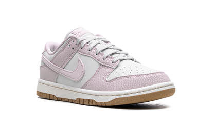 Dunk Low WMNS"Platinum Violet" FN6345 001