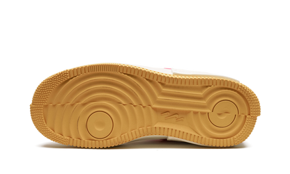 AIR FORCE 1 FONTANKA MNS WMNS"Summit White/Solar Flare/Medium Soft Pink/Hyper Pink" DX2675 100