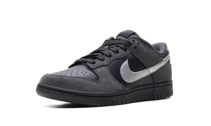 Dunk Low WMNS"Anthracite/ Metallic Silver" II7636 001