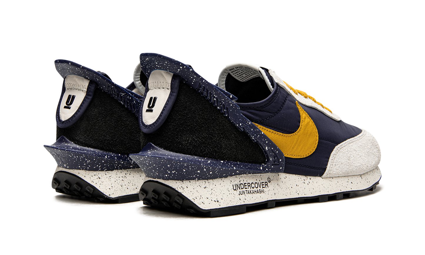 DAYBREAK UNDERCOVER WMNS"Obsidian" CJ3295 400