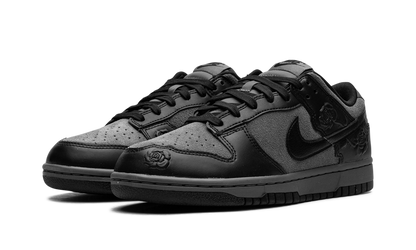 Dunk Low WMNS"Black Roses" HF1986 001