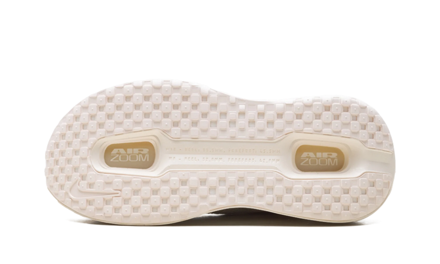 Nike Vomero Premium WMNS "Chalk" IQ8102 100