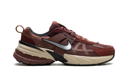 V2K Run WMNS"Red Sepia Dark Pony" FN6703 201