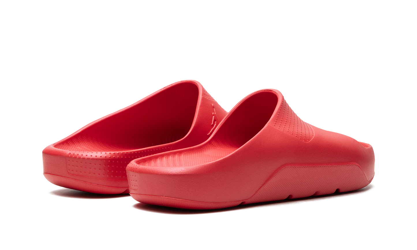 Post Slide "University Red" DX5575 600