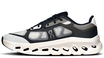 Running Cloudtilt Remix Black Ivory