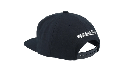 NBA Hardwood Classics Evergreen Black White Snapback Cap "Charlotte Hornets - Black" HS8549 CHOBLCK