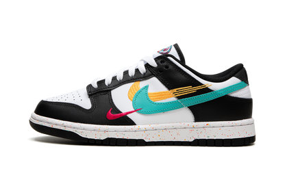 DUNK LO MNS WMNS"Lunar New Year - Multi-Swoosh" FD4623 131
