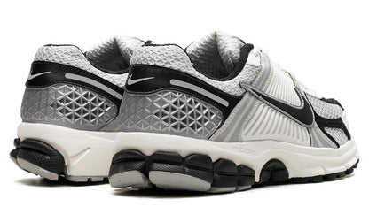 Zoom Vomero 5 Photon Dust Black