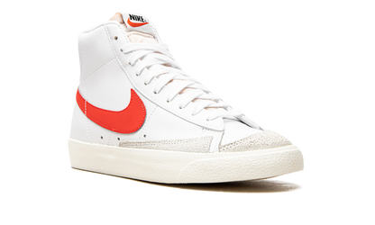 BLAZER MID'77 VNTG WMNS"Habanero Red" CZ1055 101