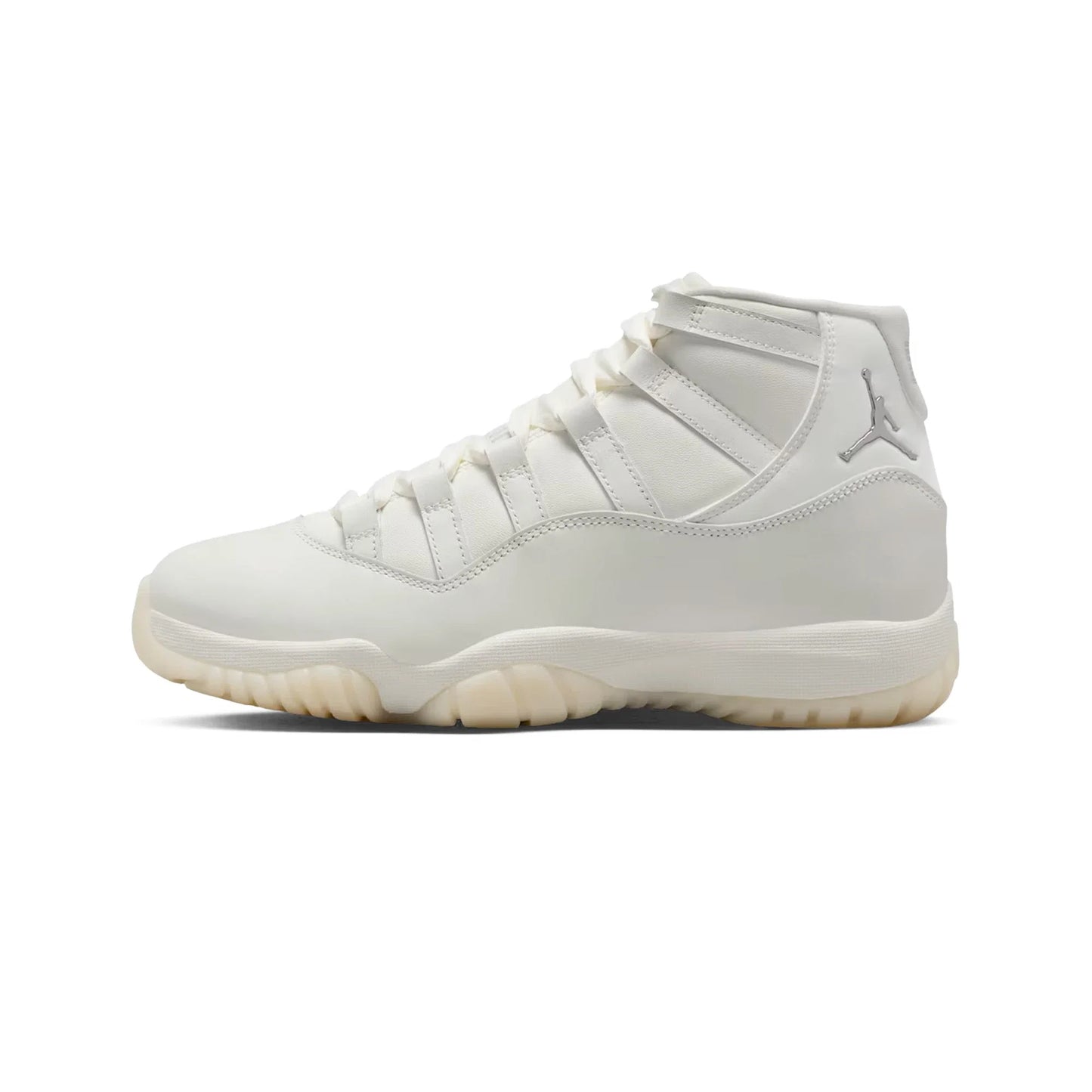 11 Retro 'Pearl' Women's (2025)
