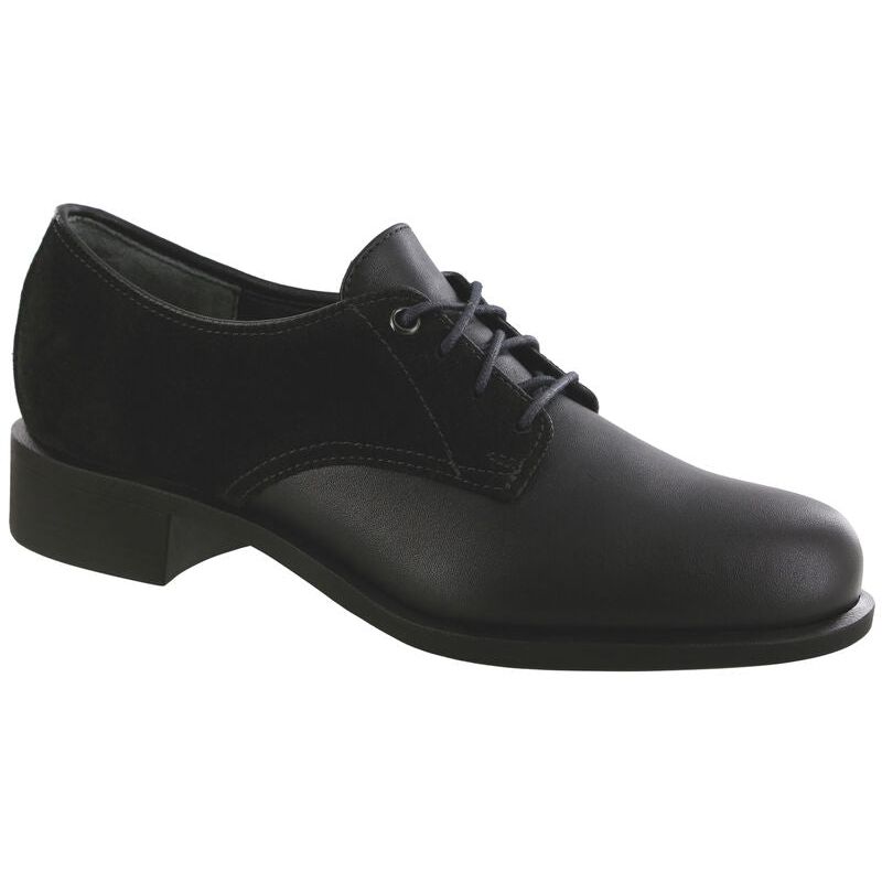 Women's Annex Oxford Dress Shoe in Caviar