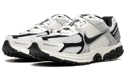 Zoom Vomero 5 Photon Dust Black