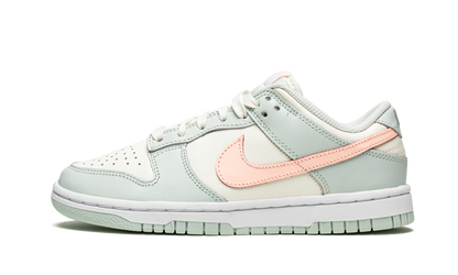 DUNK LOW WMNS"Barely Green" DD1503 104