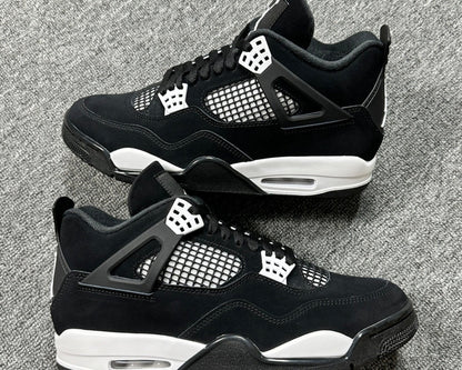 4 Retro White Thunder
