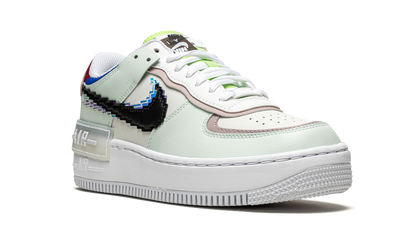 AF1 SHADO SE WMNS"Pixel Swoosh" CV8480 300