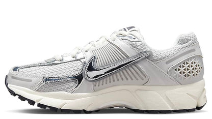 Zoom Vomero 5 Photon Dust Metallic Silver