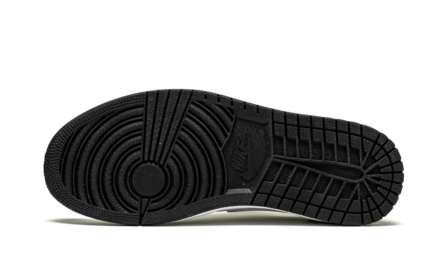 1 Low OG "Ghost Green" DM7837 103