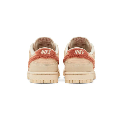 Dunk Low 'Terry Swoosh' W (2022)