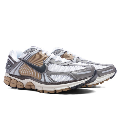 Zoom Vomero 5 - Metallic Pewter/Medium Ash/Parachute Beige