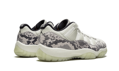 11 Retro Low "Snakeskin Light Bone" CD6846 002