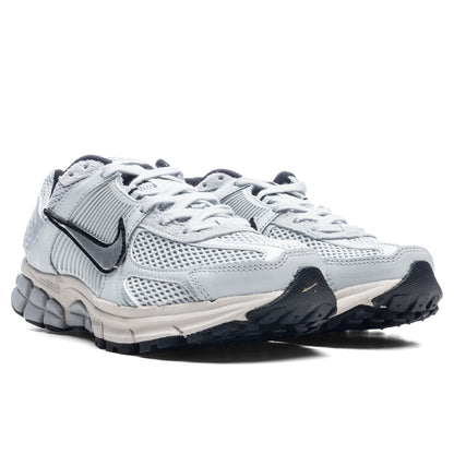 Women's Zoom Vomero 5 - Pure Platinum/Chrome/Light Orewood Brown