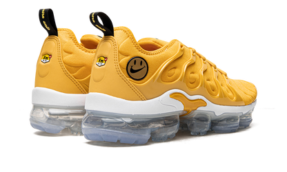 AIR VAPORMAX PLUS OMEN WMNS DO5874 700
