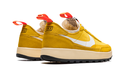 GENERAL PURPOSE SHOE WMNS"Tom Sachs - Dark Sulfur" DA6672 700