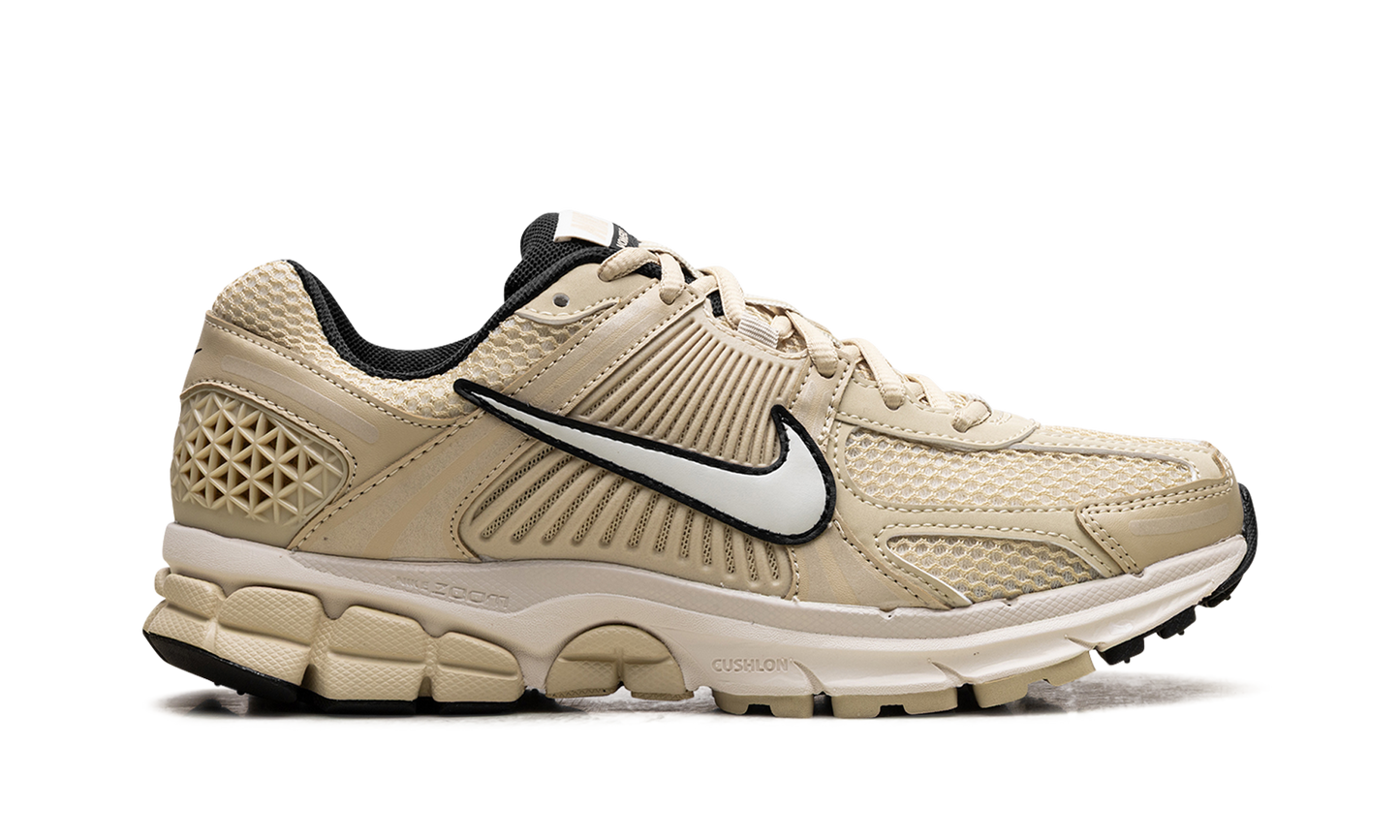 Air Zoom Vomero 5 WMNS"Team Gold" FJ2028 700