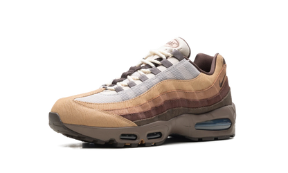 Air Max 95 "Big Bubble Ducks of a Feather Oregon Ducks Lumber Yard" IQ3988 001