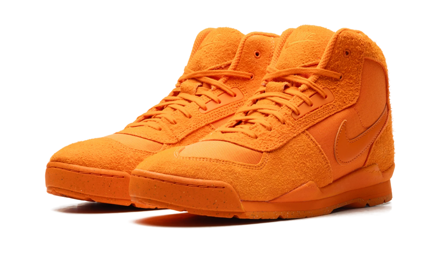 Air Baltoro x STÜSSY "Safety Orange" IM7419 800