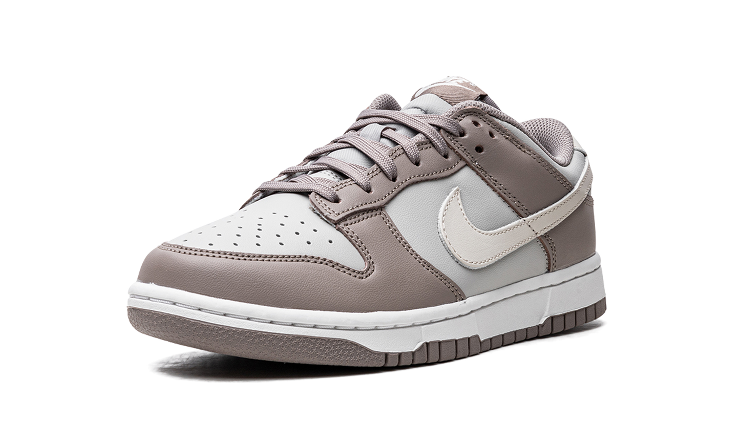 DUNK LOW WMNS"Moon Fossil" FD0792 001