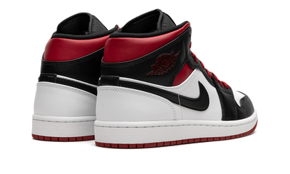 1 Mid "Gym Red Black Toe" DQ8426 106