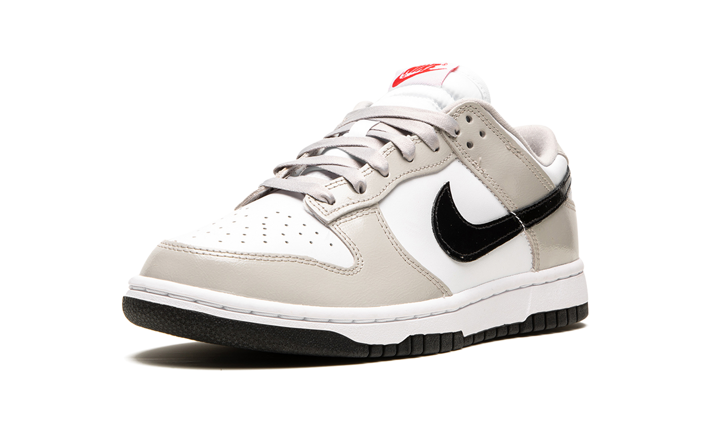 DUNK LO ESS WMNS"Light Iron Ore" DQ7576 001