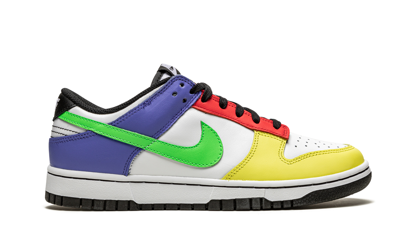 DUNK LOW WMNS"Green Strike" DD1503 106